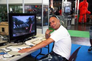 AmitenPic The founder of Amiten Software in action (taken from http://translate.google.com/translate?langpair=es|en&u=http://amiten.webatu.com/news.php?)