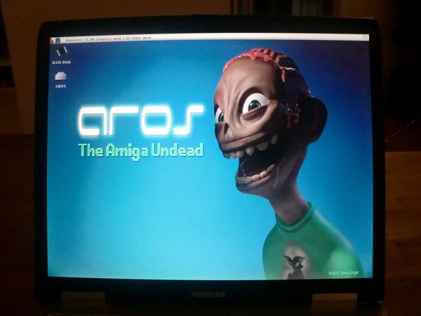 AROS running on my Toshiba laptop (photo by Old School Game Blog)